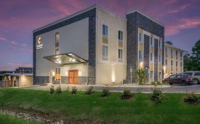 Comfort Inn & Suites Harrisburg - Hershey West
